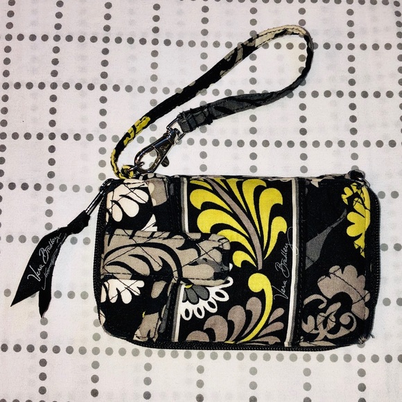 Vera Bradley Handbags - Vera Bradley Wristlet